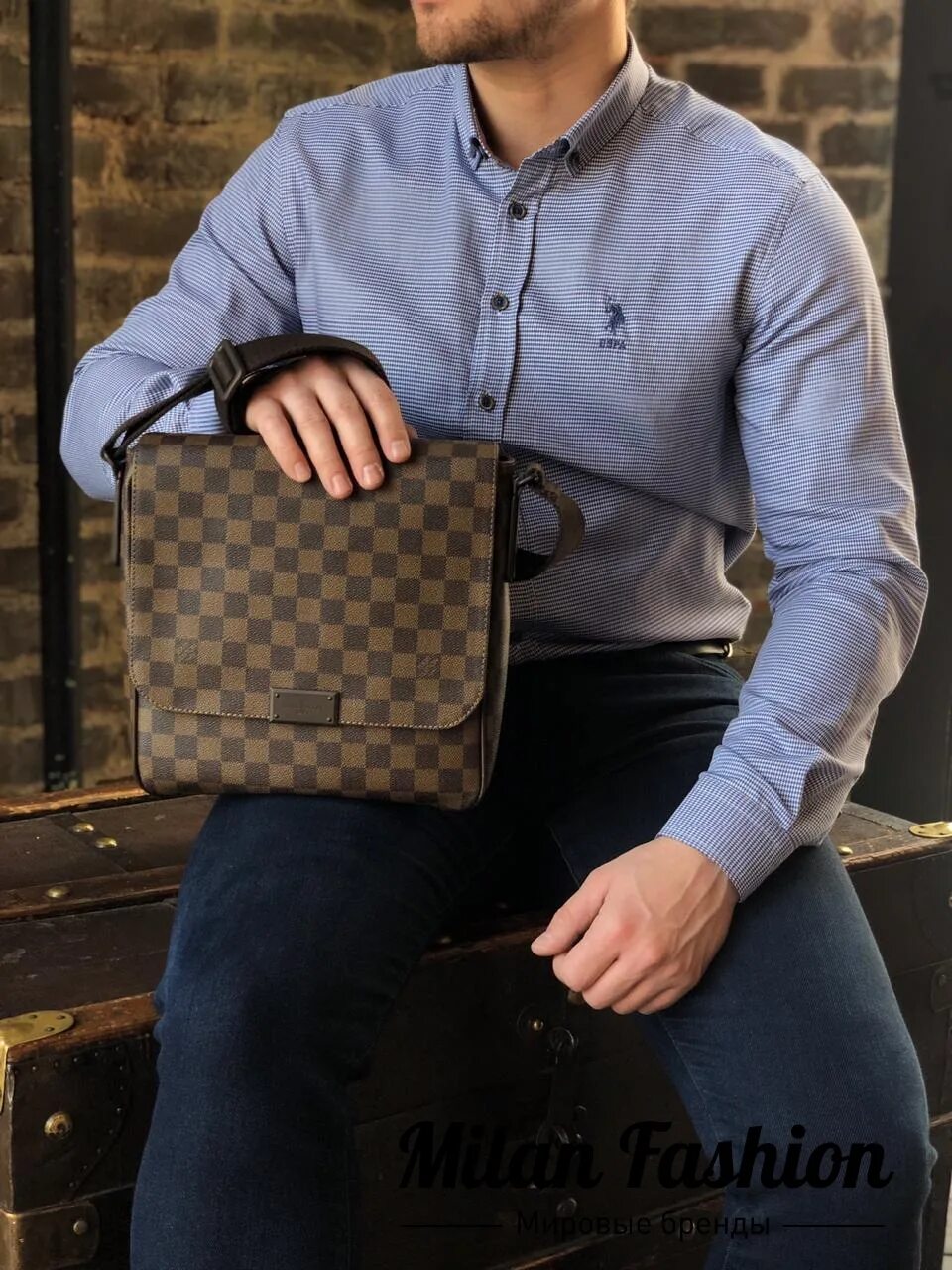 Мужская сумка луивитон. Сумка Louis Louis Vuitton мужская. Барсетка мужская Луи Виттон. Луи витон мужчкая барсетка. Сумка витон мужская