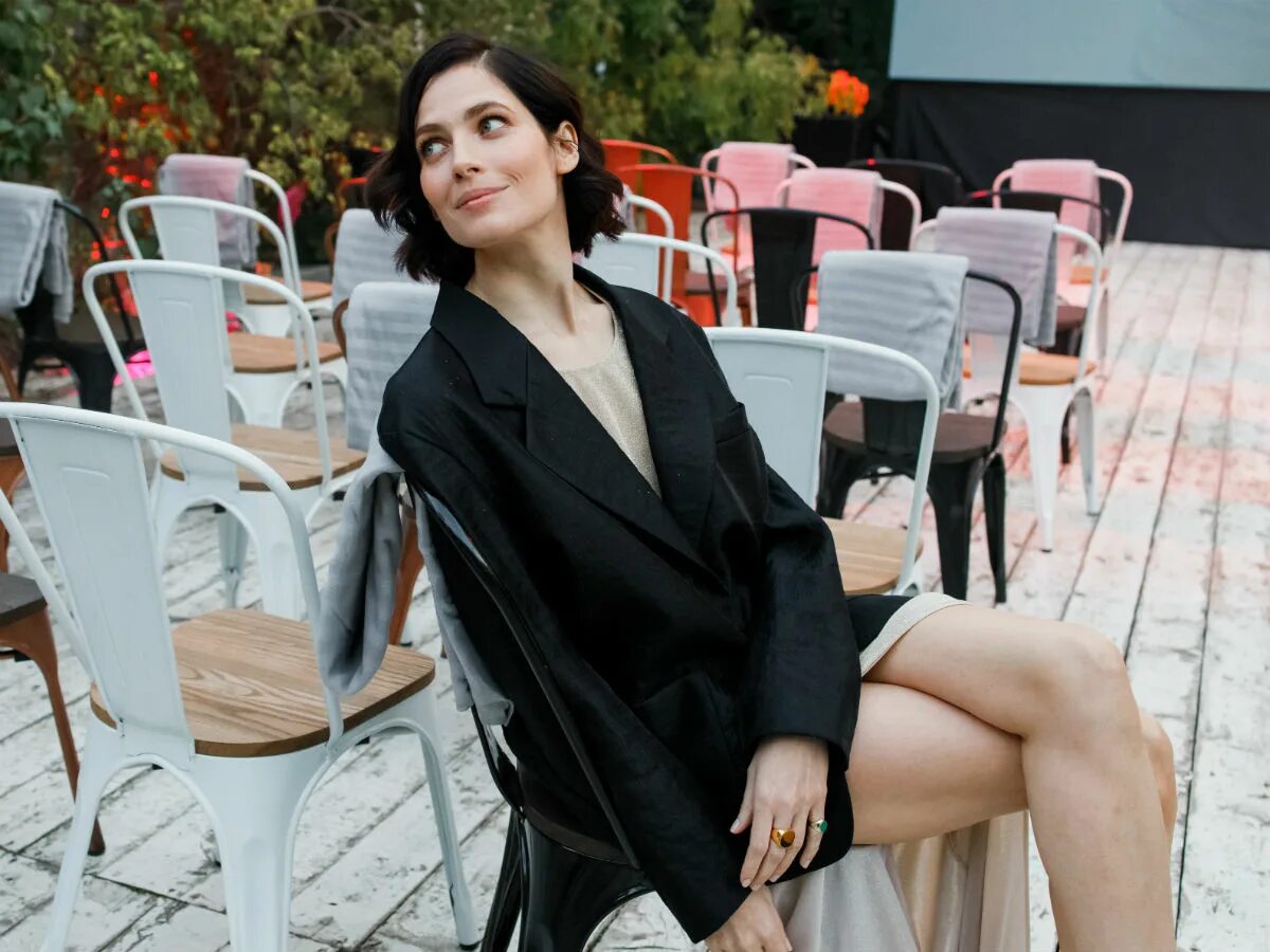 Снегирь фото птицы фото. Снегири на рябине зимой. Уссурийский снегирь. Снегирь. Снегирь последние новости.