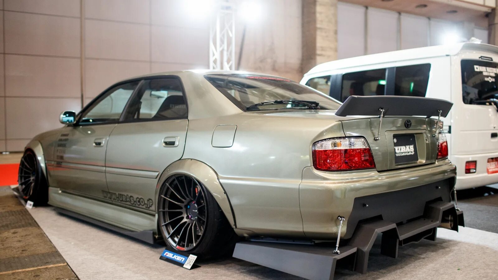 Тюнинг тойоты 100. Toyota Chaser jzx100. Тойота Чайзер 100 кузов. Ducktail Toyota Chaser 100. Toyota Chaser 100 Tuning.