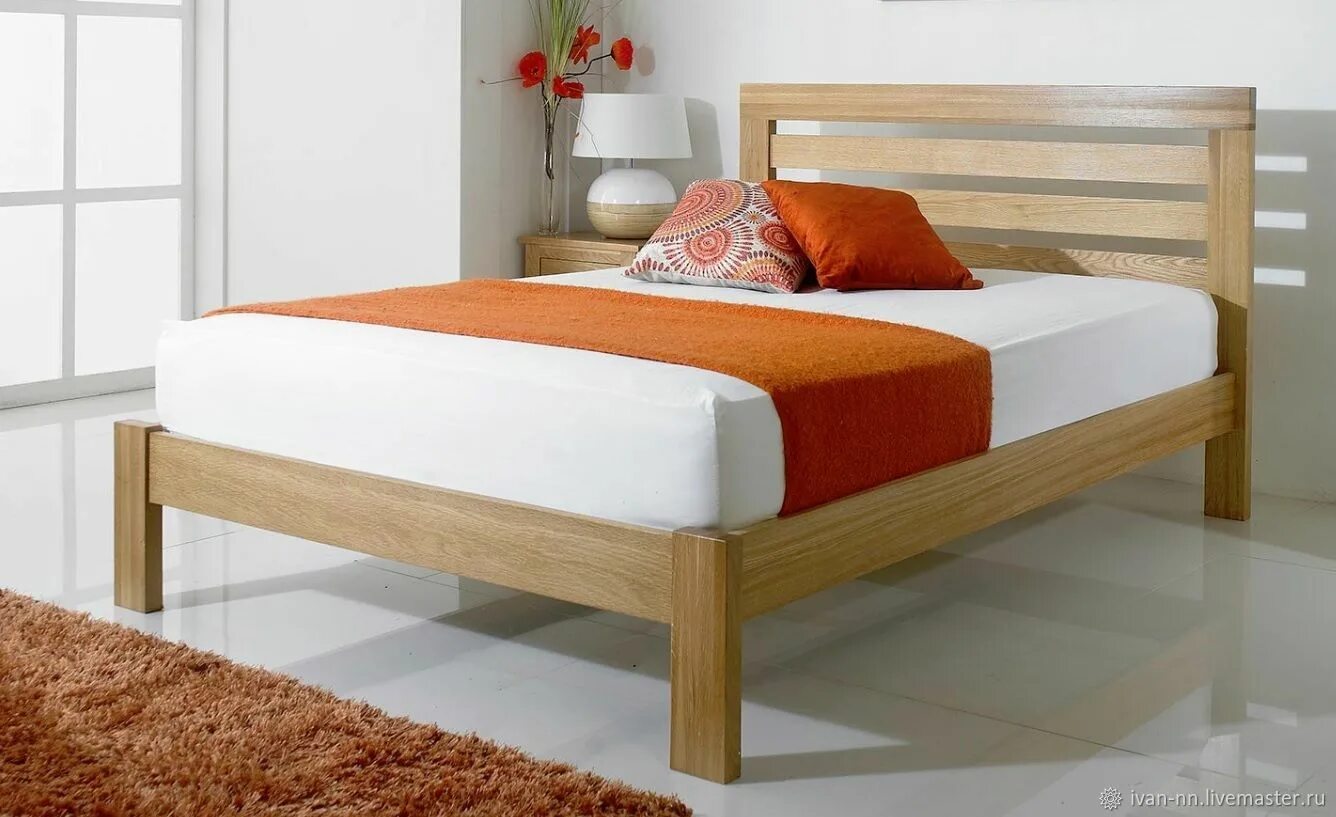 Купить деревянную кровать недорого. Кровать деревянная. Кровать двуспальная деревянная. Кровать деревянная современная. Кровать из дерева двуспальная.