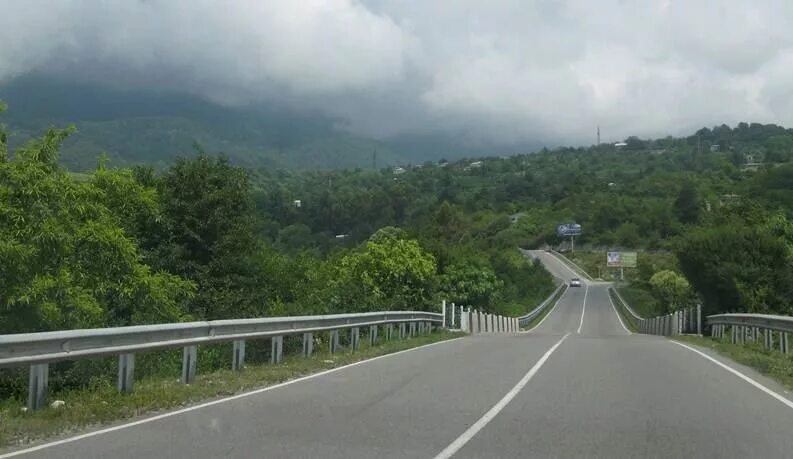 Рынок в селе адзюбжа. Село Адзюбжа. Адзюбжа Абхазия фото. Село Адзюбжа Абхазия фото. Село Адзюбжа достопримечательности.