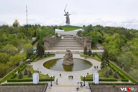 Укажите название памятника ансамбля