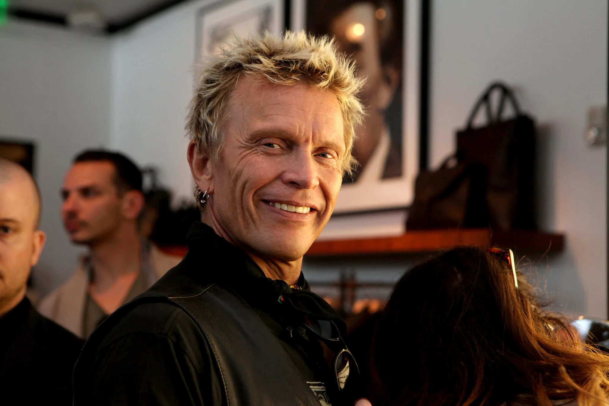 Билли айдол сейчас. Billy idol. Иболи айол. Билли айдол. Билли идол.