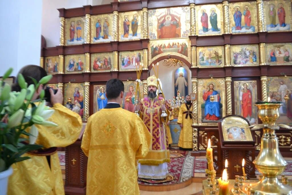 Перевалка храм Армавирская епархия. Подворье Архиерейское Ладожская. Храм Рождества Богородицы ст. Воронежской Усть Лабинского района. Армавирская епархия сайт