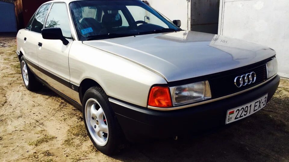 Audi 80 b3 1989. Ауди 80 1989. Ауди 80 1989 года. Ауди 80 вельвет. Купить ауди 80 в москве и московской