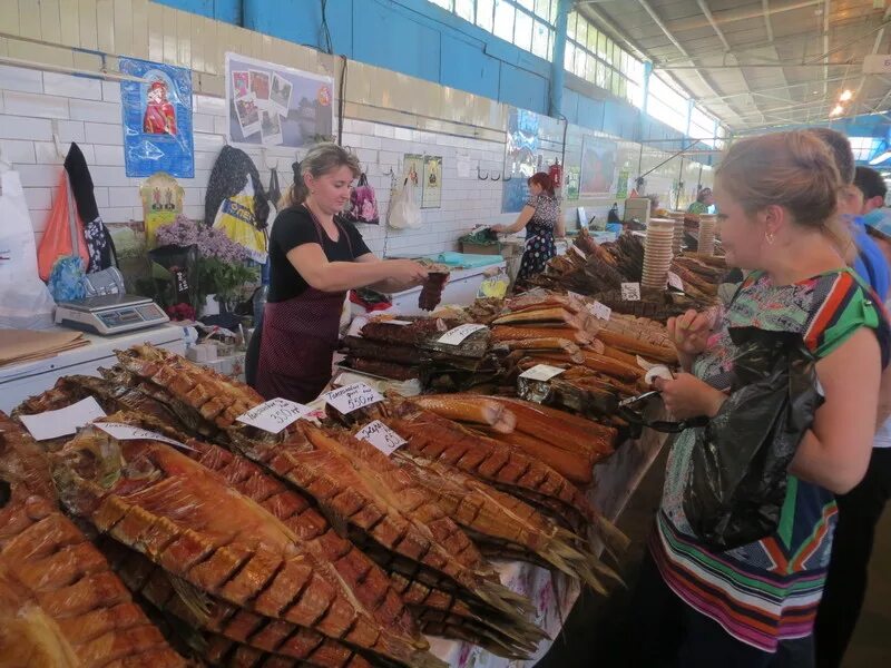 Копченый рынок. Селенские Исады Астрахань. Рынок Селенские Исады в Астрахани. Астраханский рыбный рынок. Селенские Исады рыбный рынок.