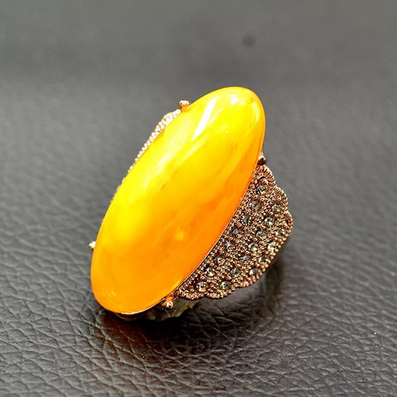 золотистый топаз огранка. желтый камушек. авантюрин кристалл желтый. желтый камушек. камень джаспер жёлтый.