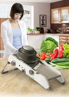 Multifunctional vegetable cutter