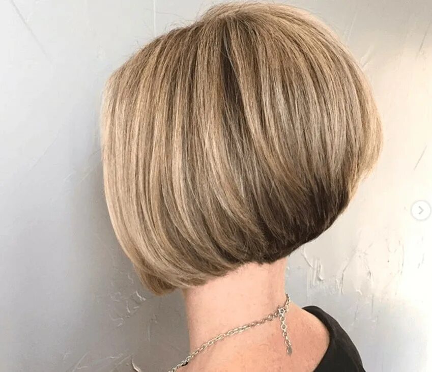 Пиксибоб стрижка затылок. Стрижки затылок средние волосы. Стрижка удлиненное боб градуированный. Каре боб трэйси. Стрижки затылок средние волосы.