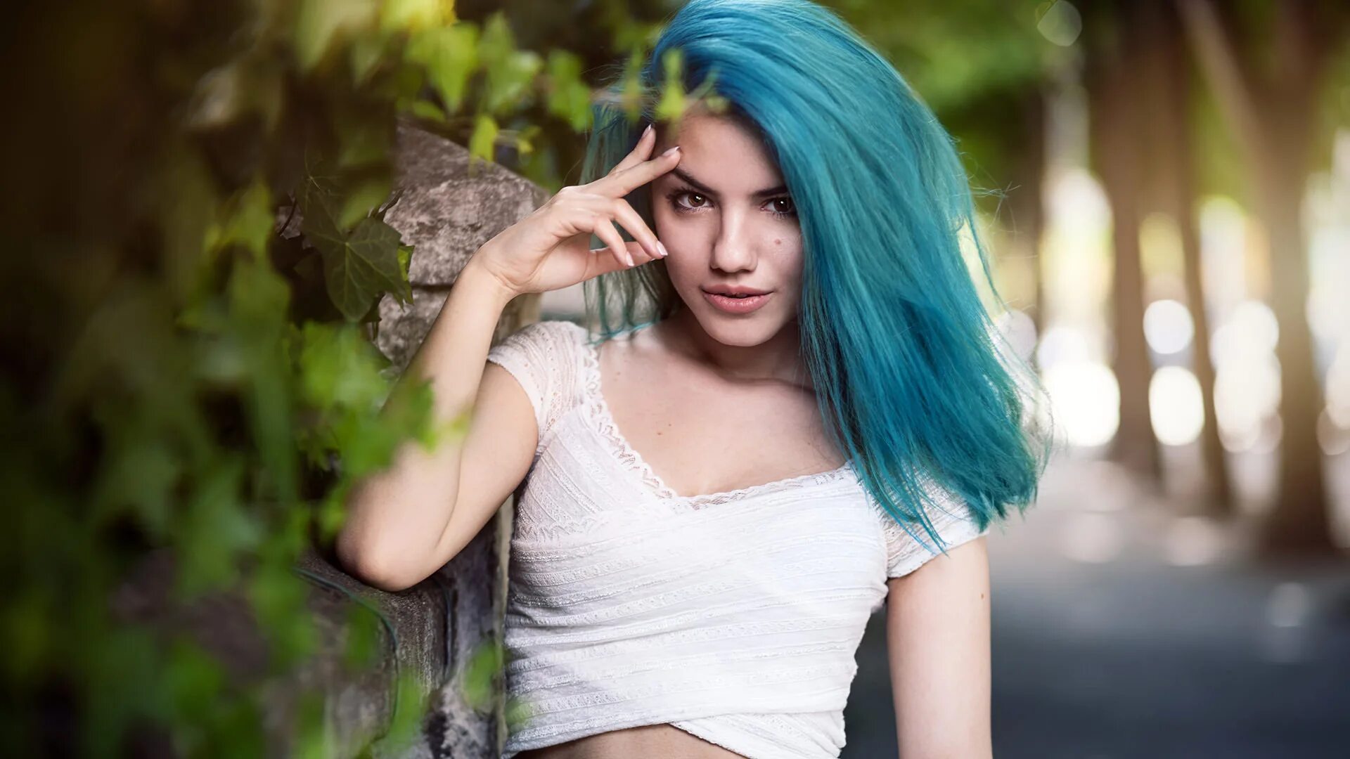 Девушка с синими волосами. Глория макфин. Суисайд герлз fay. Delaia gonzalez. Kuroha suicide.