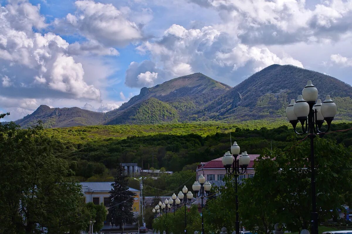 Гора медовая железноводск. Железноводск высота над уровнем. Гора бештау минеральные воды. Высота горы железной в железноводске над уровнем моря. – минеральные воды, железноводск, пятигорск.