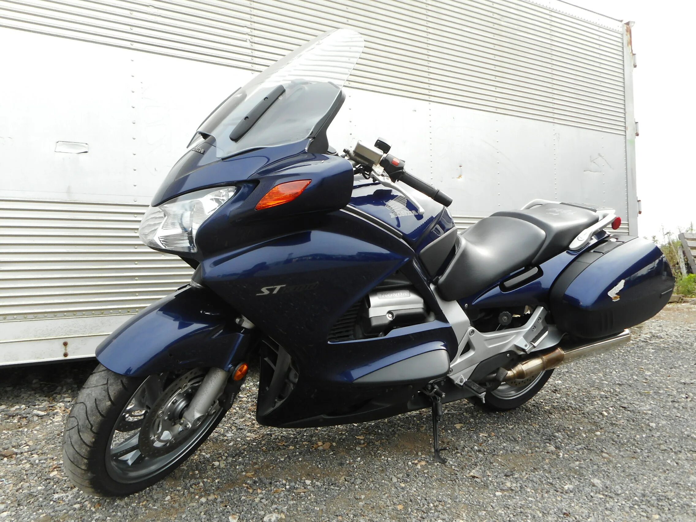 Honda st1300 pan european. Pan european 1300. Хонда ст 1300 пан европа. Honda pan european st1300 2019. Honda st1300 pan european police.