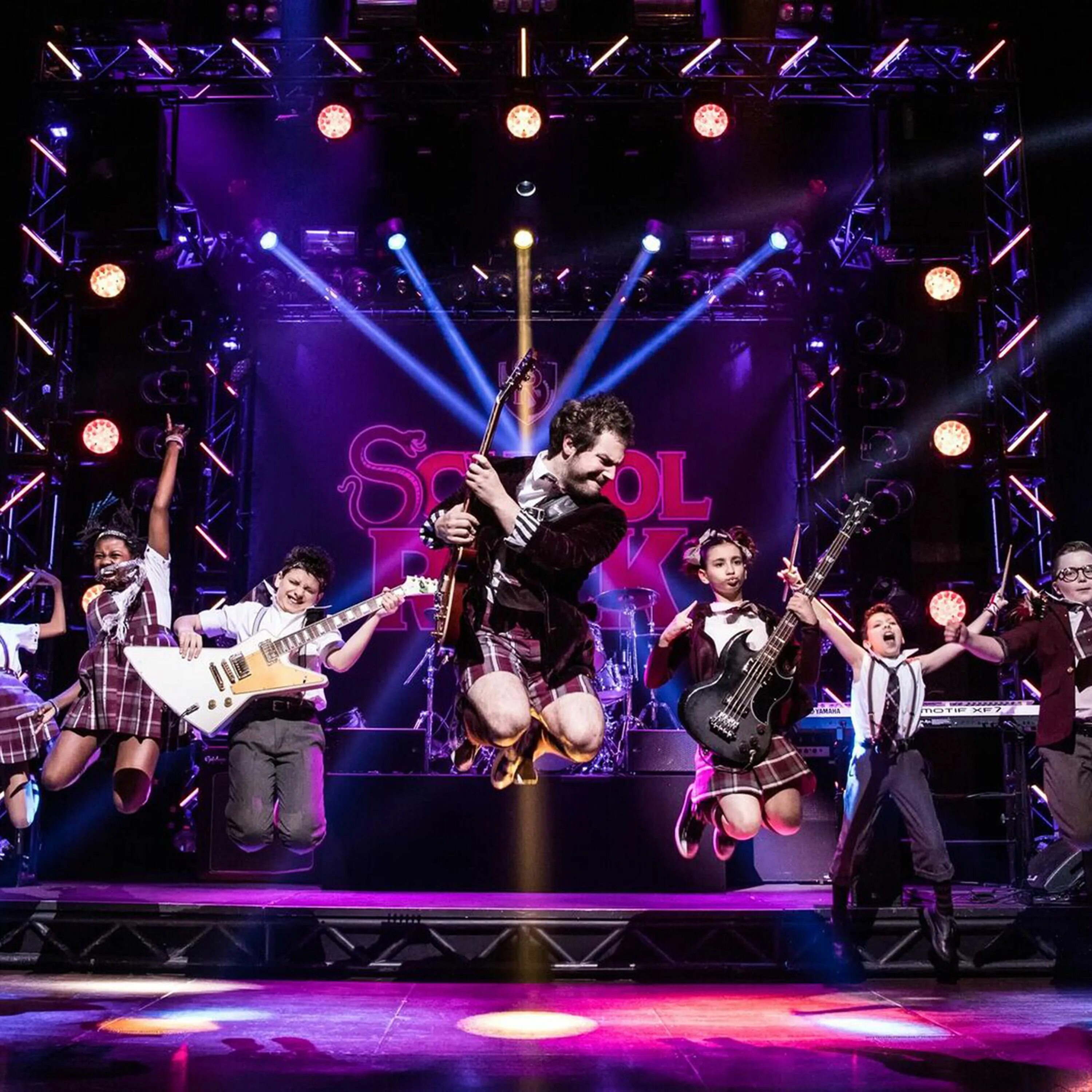 Прослушать мюзикл. Школа рока мюзикл. school of rock эндрю ллойд уэббер. бродвей мюзикл про школу. бродвей шоу.