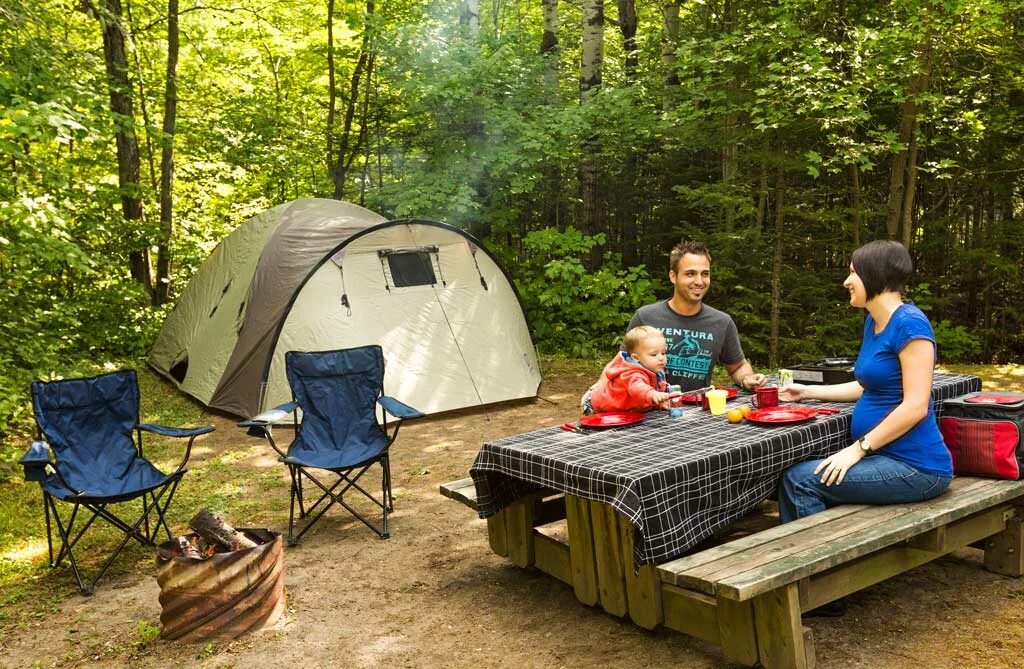 Кемпинг пикник. Мебель для кемпинга коллаж. Outdoor Camping. Мебель для кемпина красива яреклама. Тип пикник