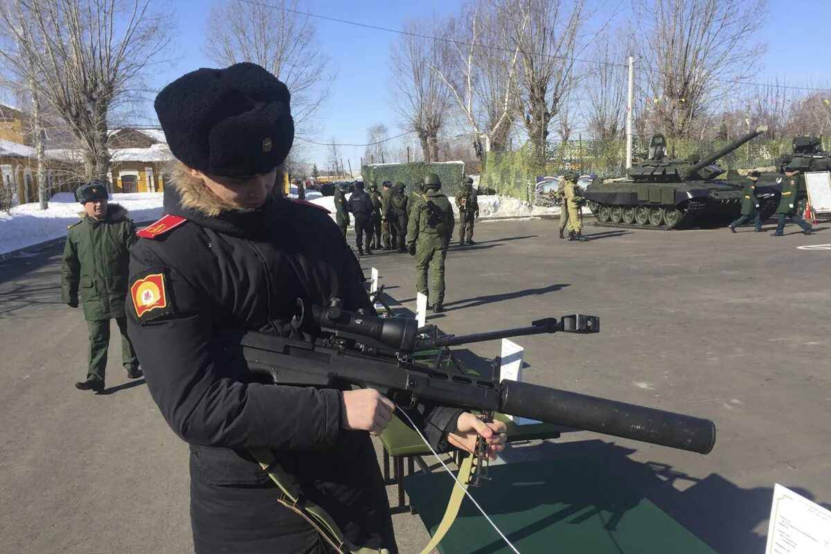 Новости сву на украине. Казанское высшее танковое командное Краснознаменное училище. СВУ Таджикистан. 38 Выпуск Казанского СВУ. Суворовский училище в Таджикистане.