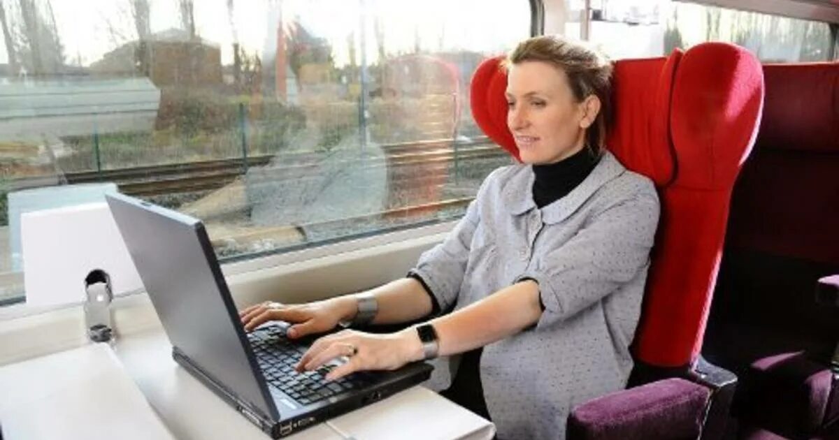 Лучший интернет в поезд. Интернет в поезде. Высокоскоростной интернет в поезде. Интернет в поезде платная. Лучший интернет в поезде.