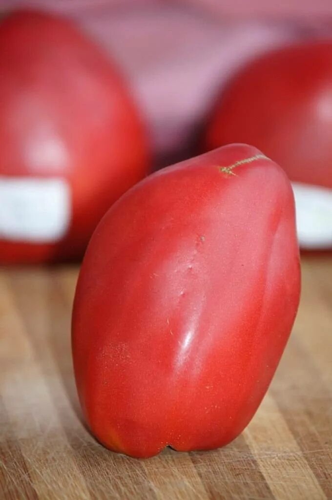 Томат гаванская сигара. Сорт помидор Матрена. Сорт томата Афганец. Сорт томата Леонардо.