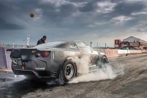 Nissan gtr drag