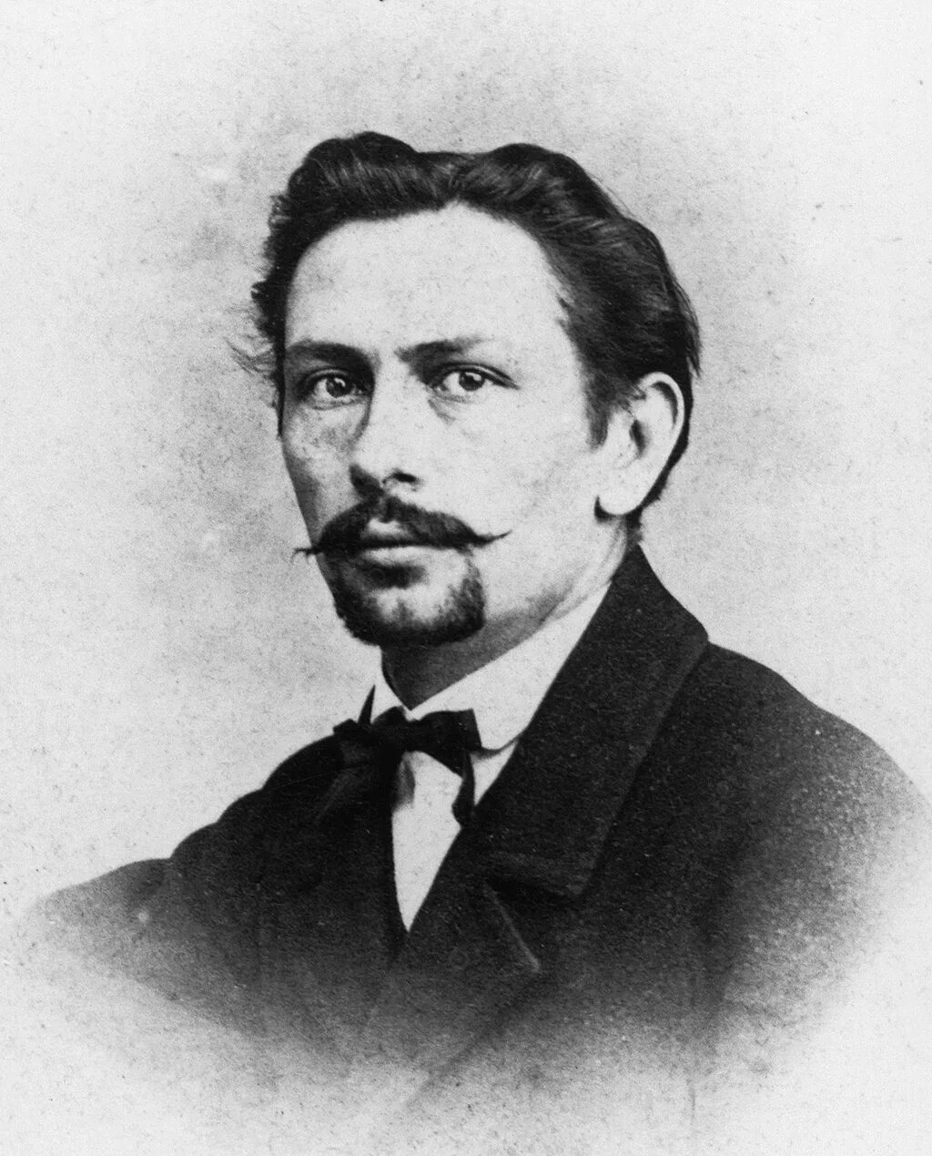 Карл фридрих михаэль бенц. Карл фри́дрих михаэ́ль бенц. Карл фридрих бенц. Карл бенц (1844 — 1929). Немецкий инженер карл бенц.