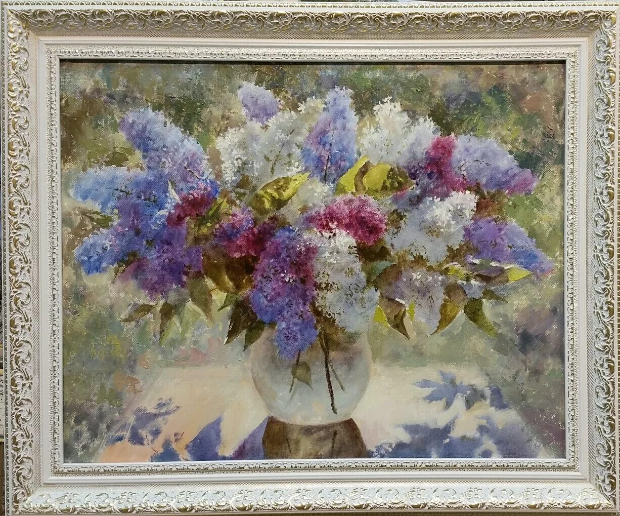 Серенью или сиренью как пишется. Букет сирени. Сирень юньнаньская. Сирень ударение. Сирень лавандовая.