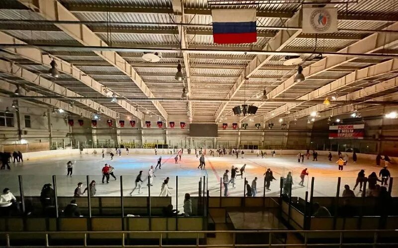 Город клин ледовый дворец. Ледовый дворец валерия харламова клин. Ледовый дворец имени валерия харламова. Клин ледовый дворец харламова красивые фото. Ледовый дворец имени харламова.