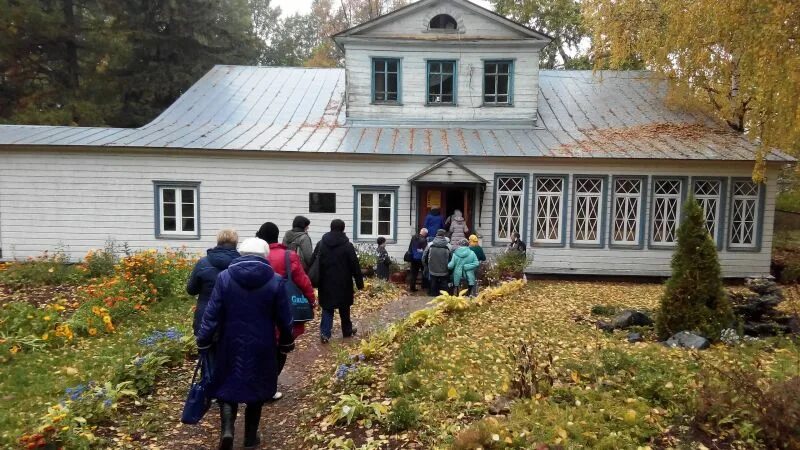 Погода васильевское ильинский пермский край. Поселок Ильинский Пермский край. Музей Пермского леса Ильинский. Ильинский РДК Пермский край. Пермский край Ильинский музей театра.