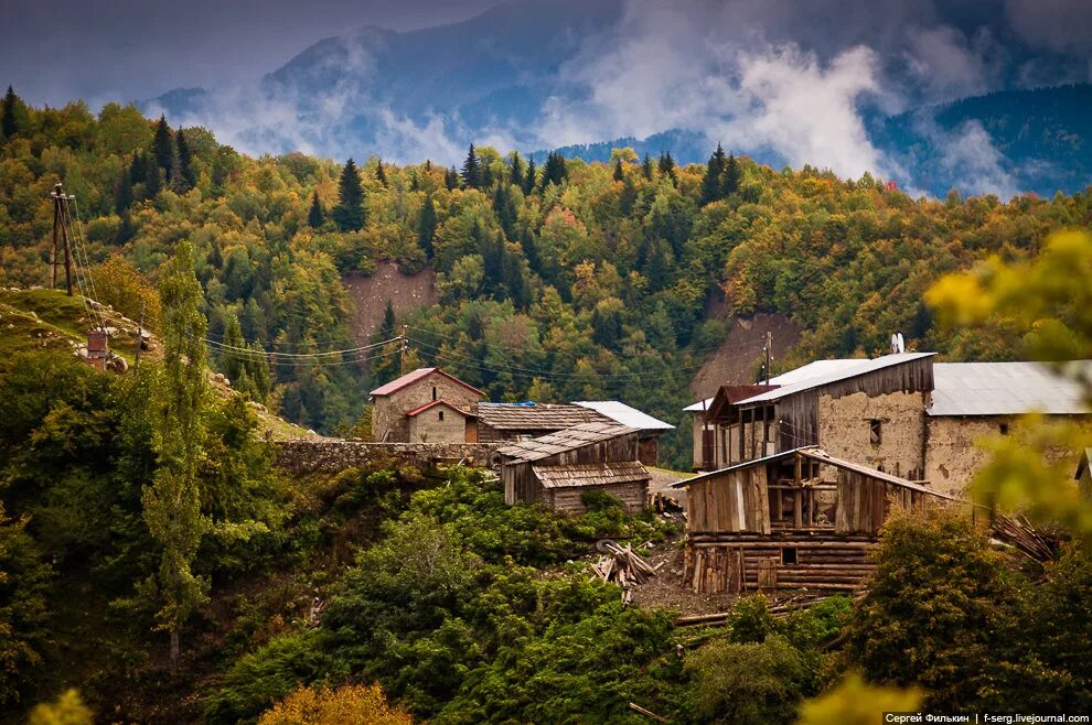 грузия недорого. церковь ананури вардзиа. ананури грузия. казбеги степанцминда. крепость ананури грузия фото.