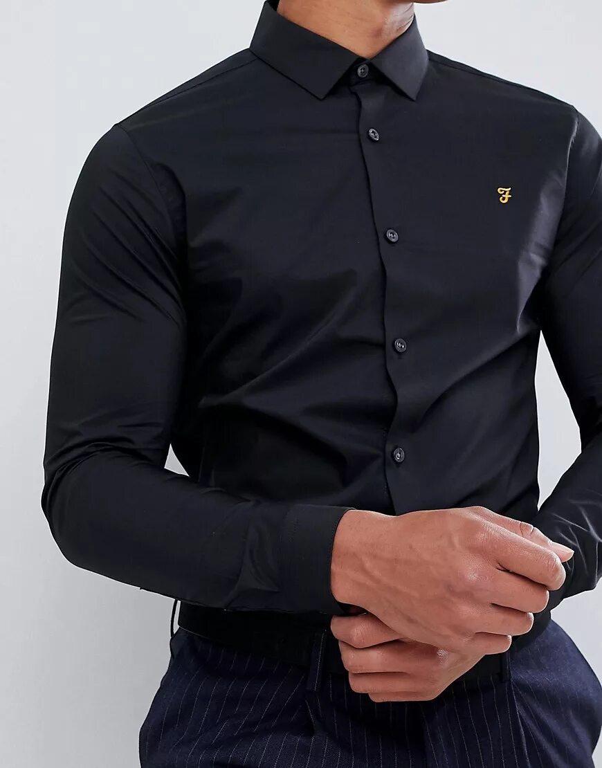 Как называется рубашка из плотной ткани. Климбер мужская черная рубашка. Черная приталенная мужская рубашка. Черная приталенная рубашка. Черная рубашка с запонками.