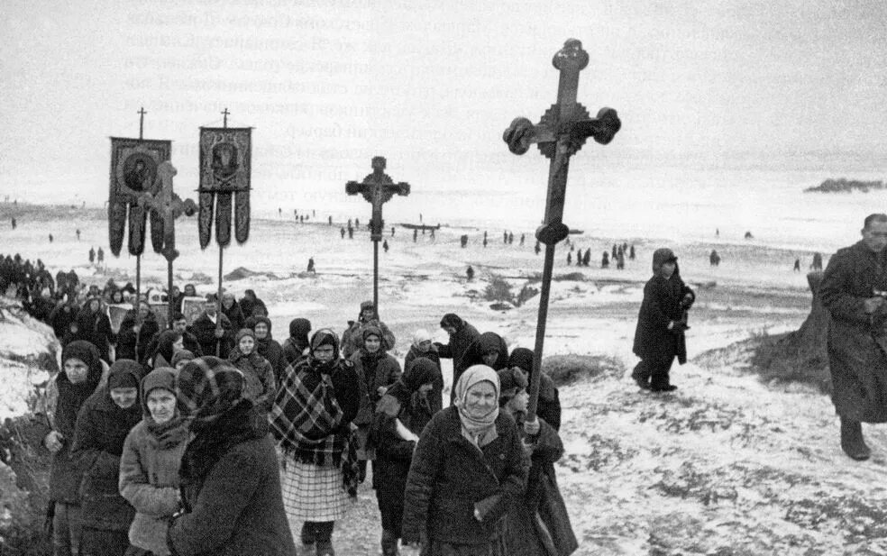 Православная церковь в великую отечественную войну. Православная церковь в годы великой отечественной войны 1941-1945. русская православная церковь в годы великой отечественной войны. русская православная церковь в годы войны вов. 1941 крестный ход в ленинграде.