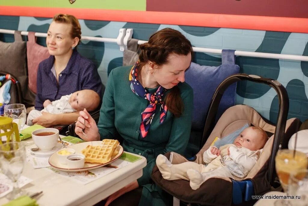 Киров. Фитнес в декрете. Идея для встреча маму. Красивая мама в декрете. Сообщество мамочек.