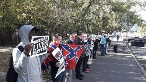 Шаман митинг у посольства сша