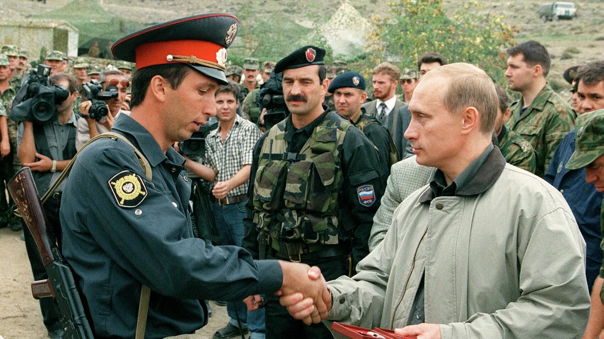 Спецназ гру дагестан 1999 ослиное ухо. 1999 г турция мчс землетрясение. Битва за дагестан 1999. 3 августа 1999. 3 августа 1999.