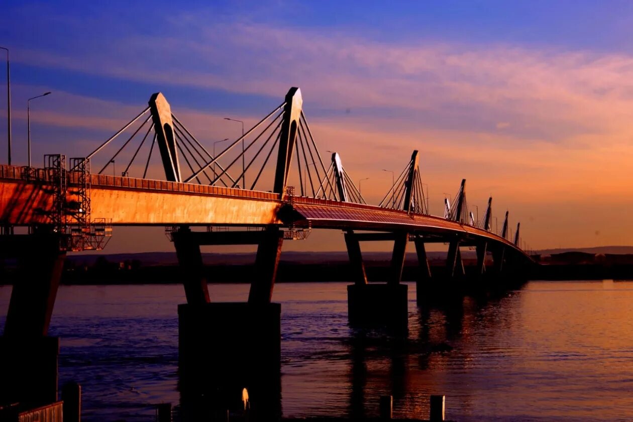 Мост благовещенск-хэйх. Мост благовещенск-хэйх. Автомобильный мост благовещенск хэйхэ. Мост благовещенск хэйхэ. Мост в китай в благовещенске.