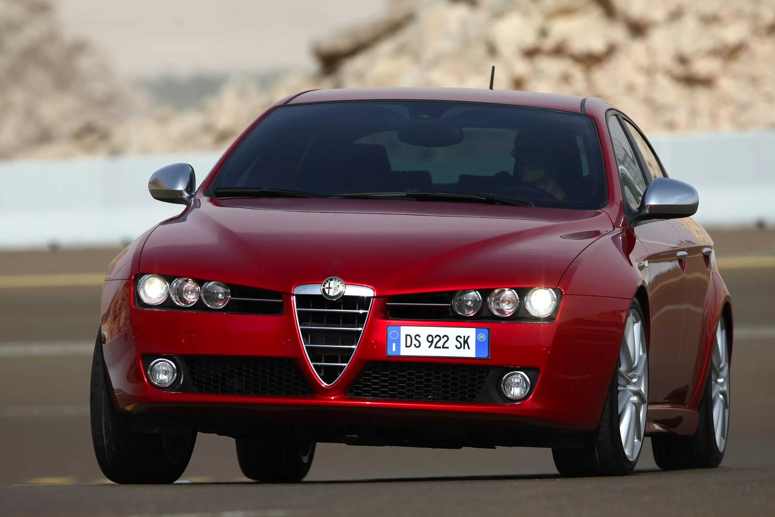 Автомобили иномарки цены. Машина Alfa Romeo 159. Alfa Romeo 159 ti. Альфа Ромео 159 i. Alfa Romeo 159 ti q4.