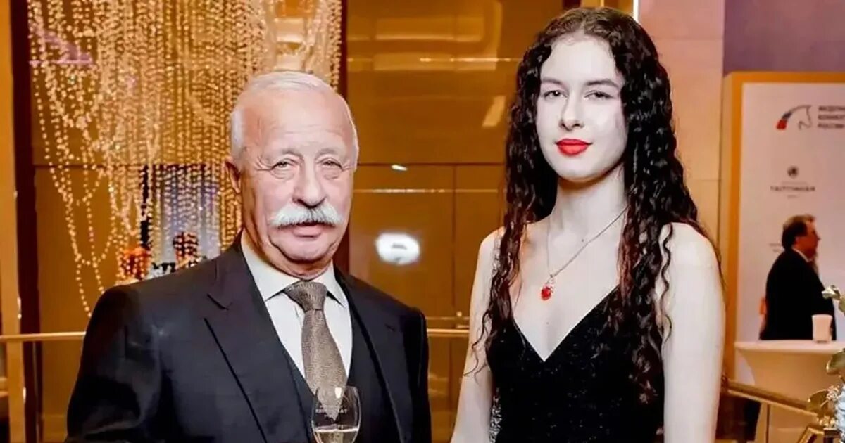 Сколько лет детям якубовича. Варвара леонидовна якубович. леонид якубович дочь. дочь якубовича варвара. софья якубович внучка леонида.