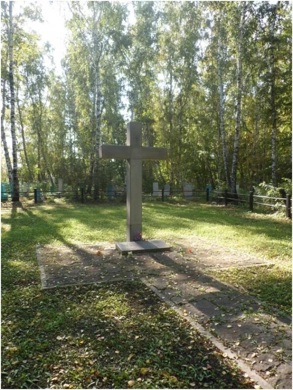 Волковское кладбище в каменске уральском. Волковское кладбище (каменск-уральский). Захоронения в каменске-уральском волковское кладбище. Аллея героев волковское кладбище каменск-уральский. Кладбище степное-1.