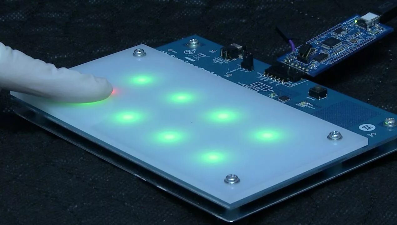 Компьютерный сенсор. 8018 smd touch sensor. светодиодная сенсорная клавиатура. контроллер емкостной сенсорной панели. ардуино сенсорный экран с клавиатурой.