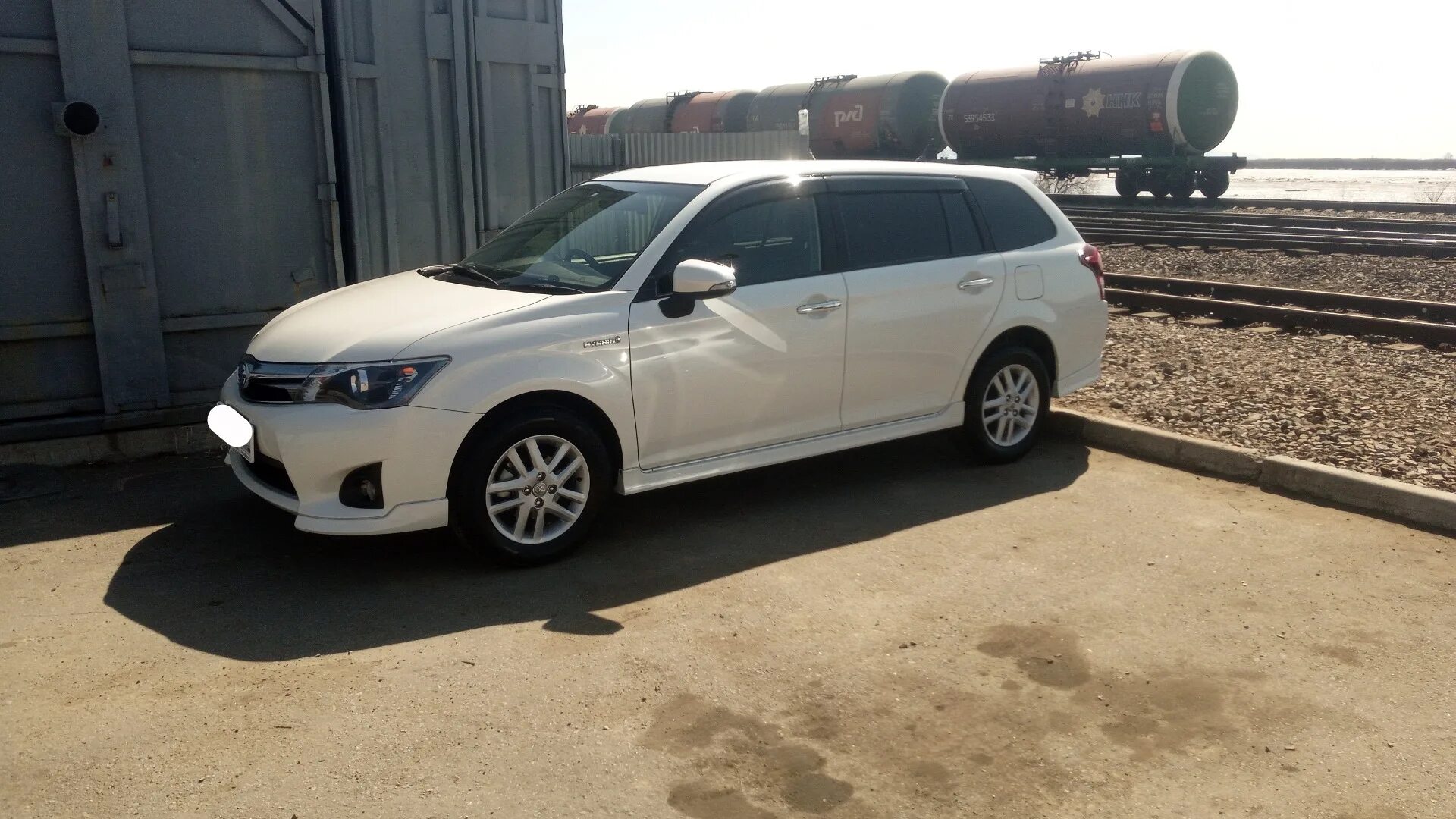 Corolla fielder 120 r17. Тойота королла филдер 141. Диски тойота филдер 16. Королла филдер 160 на 17 литье. Колеса на тойоту короллу филдер.