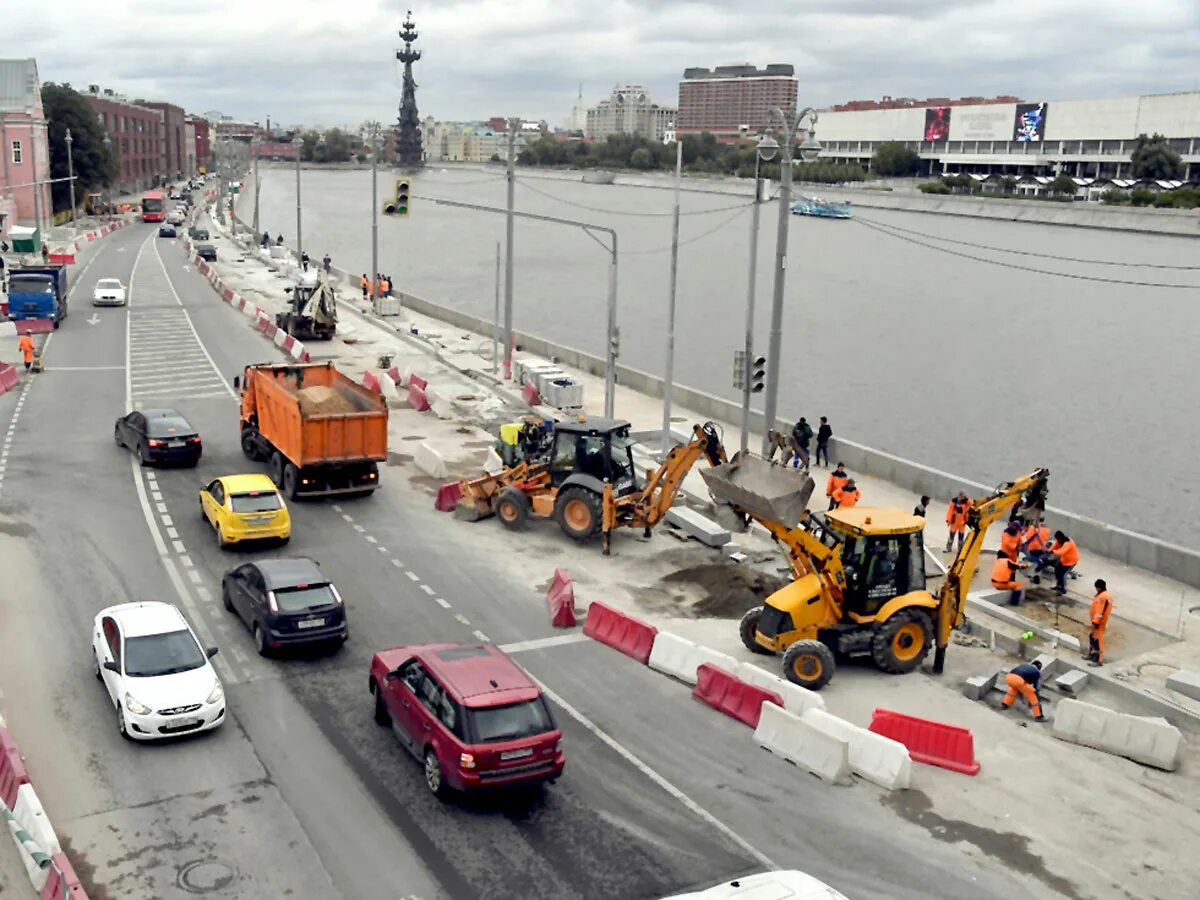 Тротуары в Москве. Московские тротуары. Дорожные чиновники Москвы. Скоро в Москву. Московский твориться