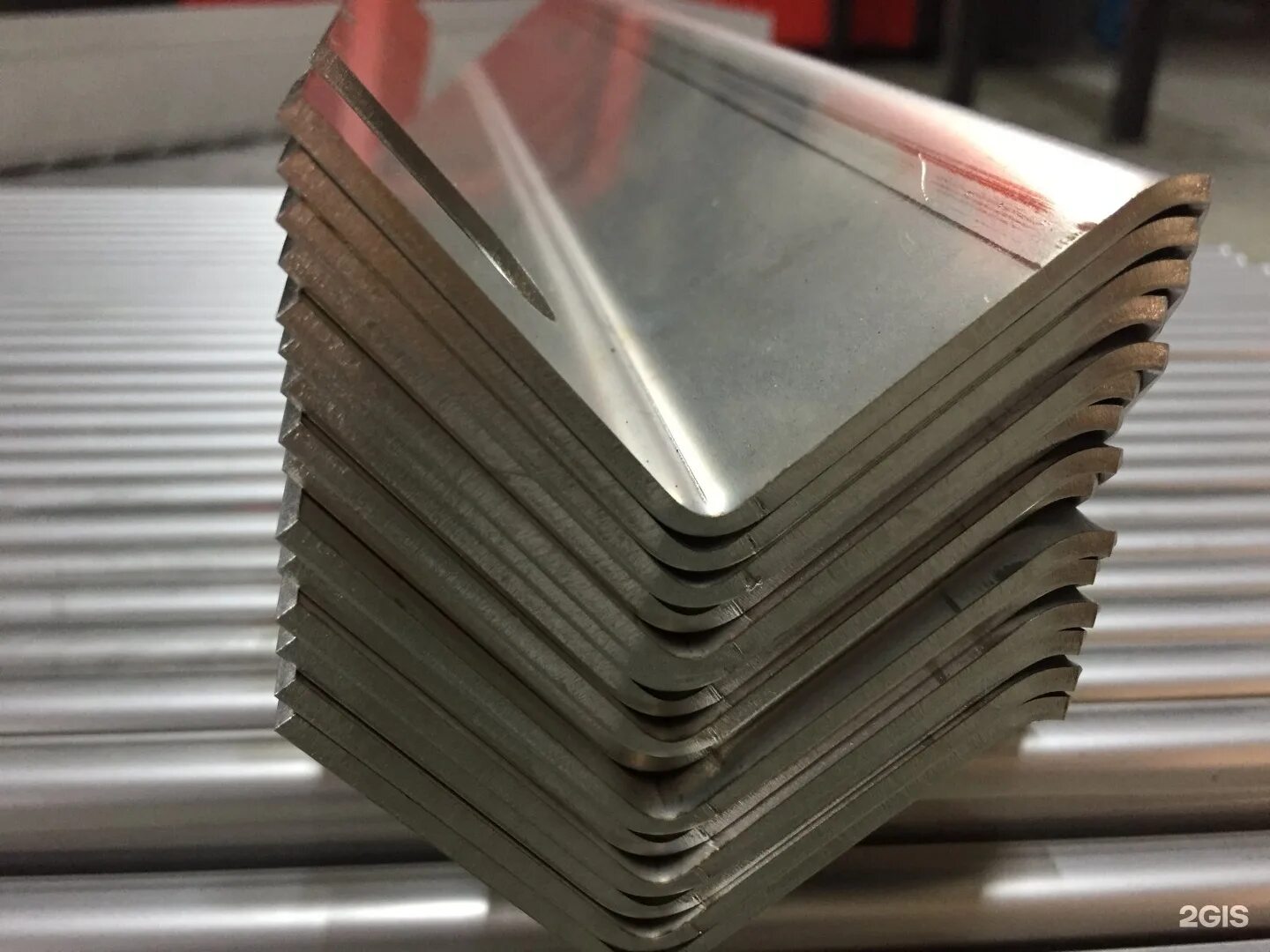 лист нерж. лист aisi 304 1x1500x3000 сталь: aisi 304. нержавеющая сталь aisi 304. Aisi 304 0,5х1250х2500 4n+pe. пруток круглый 3 мм.