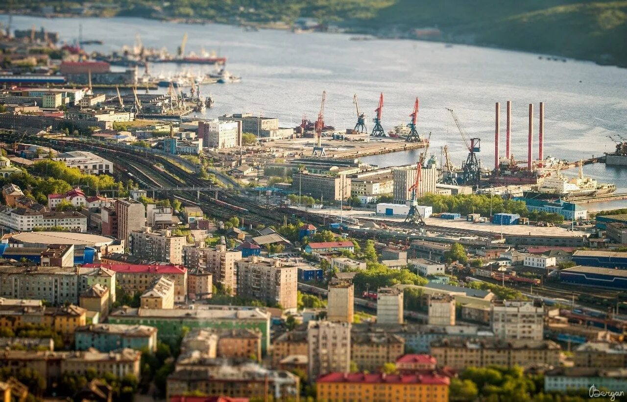 В мурманске начинается. Мурманск приморский город. белые ночи в мурманске. белая и полярная ночь мурманск. в мурманске сейчас полярный день.