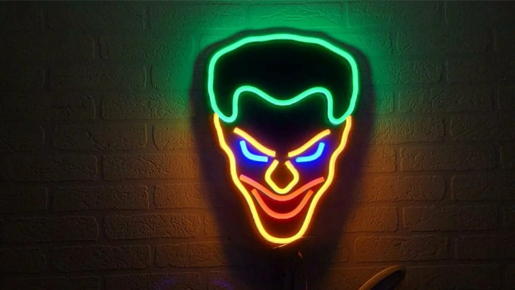 Лампы неоновые люминесцентные. Неоновый меч инфеймос. Лампочка из неона. Пикник огнями неоновых ламп. Фиолетовый неон.