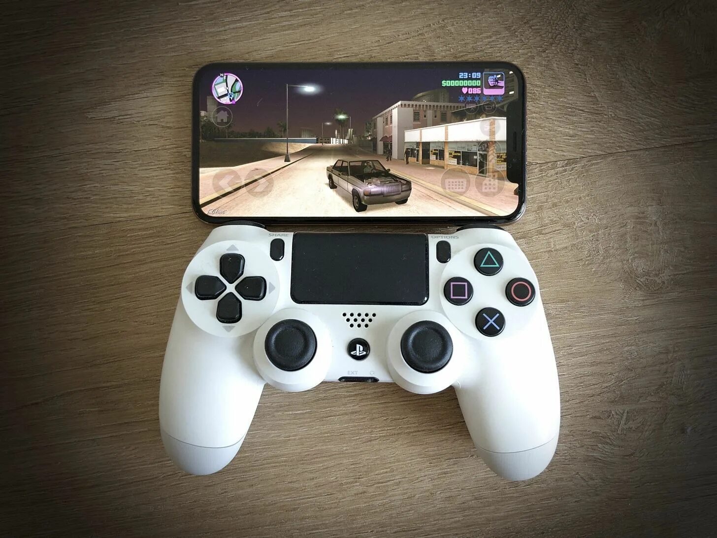 Как подключить джойстик ps4 к компьютеру. Подключить джойстик пс4. dualshock 4 iphone. playstation 4 joystick + iphone. ps4 remote ipad джойстик.