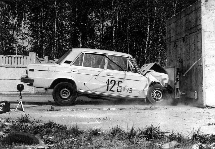 Скачай краш тест жигули. Ваз краш тест симулятор 2. Ваз кар краш симулятор 2. Жигули опер. Ваз 2106 краш.