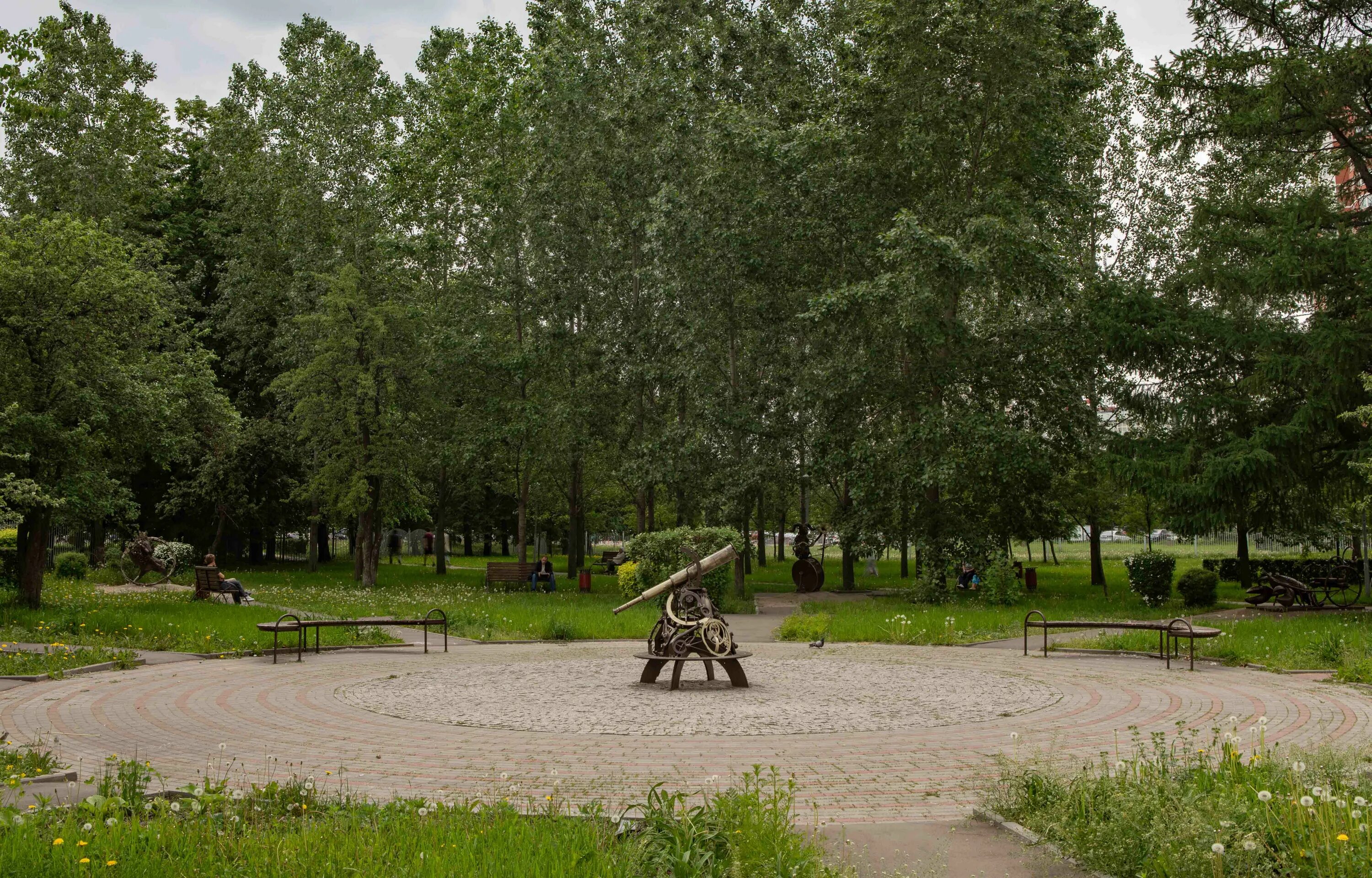 Парк Зодиак в Свиблово. Сквер знаков зодиака в Москве. Парк зодиаков в Москве. Парк Зодиак Бабушкинская. Погода в бабушкинском районе москвы