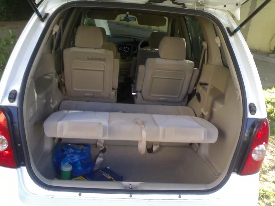 Мазда мпв багажник. Мазда мпв 3. Мазда мпв объем. Мазда mpv 2002 салон. Мазда мпв объем.