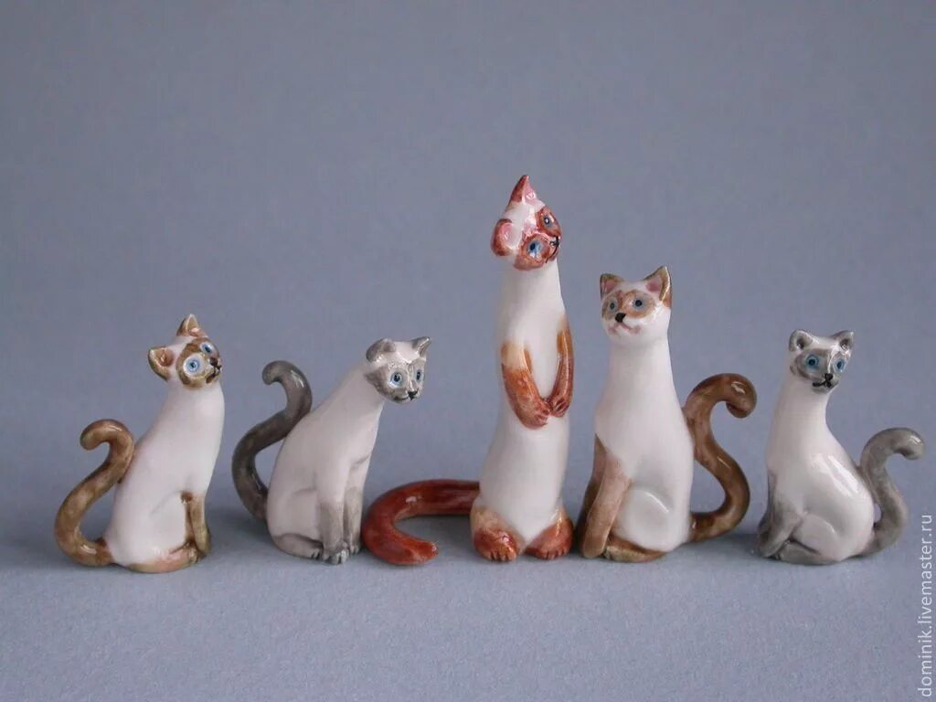 Керамическая кошка купить. Фигурка кошки из глины. Статуэтка кошки из глины. Холодный фарфор статуэтки. Фарфоровая кошечка.