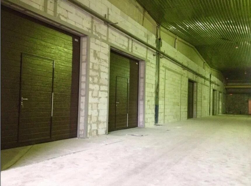 Продается здание склада. Карачаровские склады. здание склада авиамоторная. склад квадратный. склад блоков.