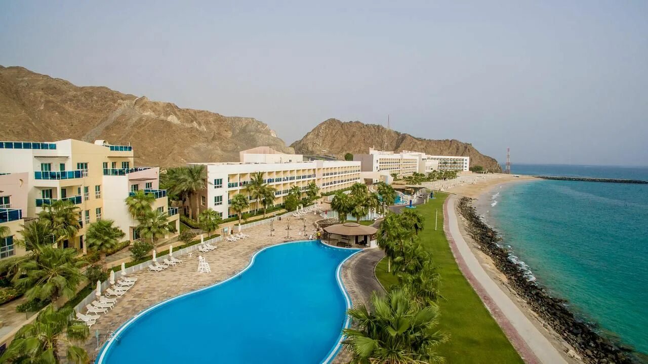 Отель Radisson Blu Fujairah Resort 5*. The Radisson Blu Resort Fujairah 5 ОАЭ Фуджейра. Radisson Blu Resort Fujairah 5 Дибба. Dibba Blu Фуджейра.