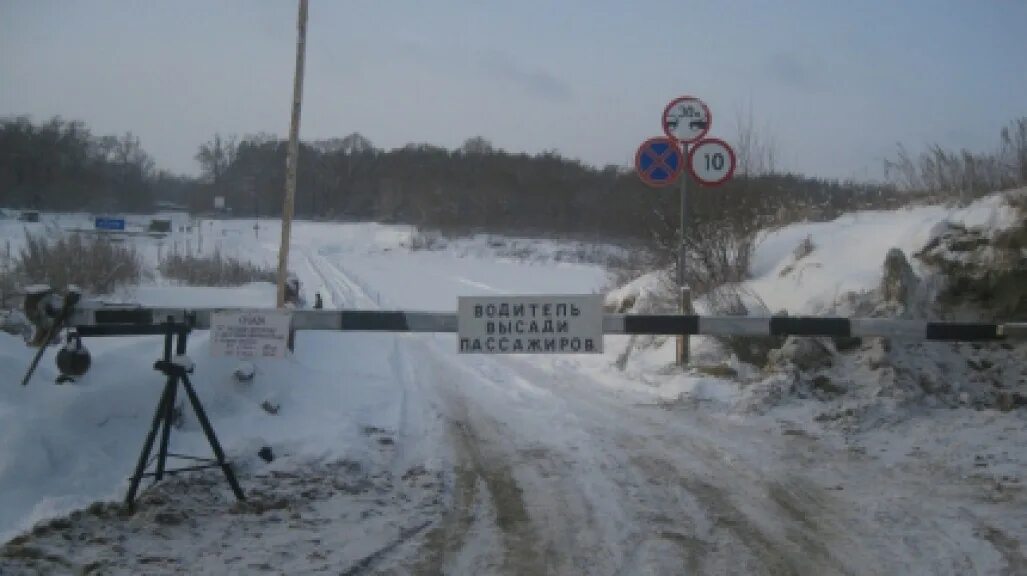 Переправа через суру в шумерля. Понтонный мост через суру в шумерле. ледовая переправа шумерля. наваты шумерля. переправа в шумерле через суру.